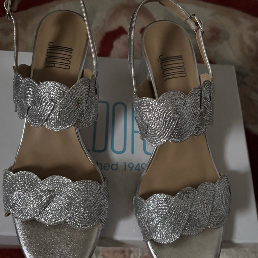 Jildor Elegant Silver Women's Sandals size 7